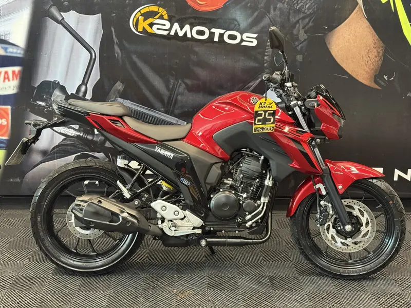Yamaha FZ25 250 Fazer Connected 2025 Vermelho